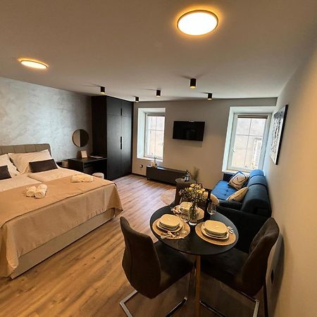 Studio Apartman Versi Old Town Zadar Buitenkant foto