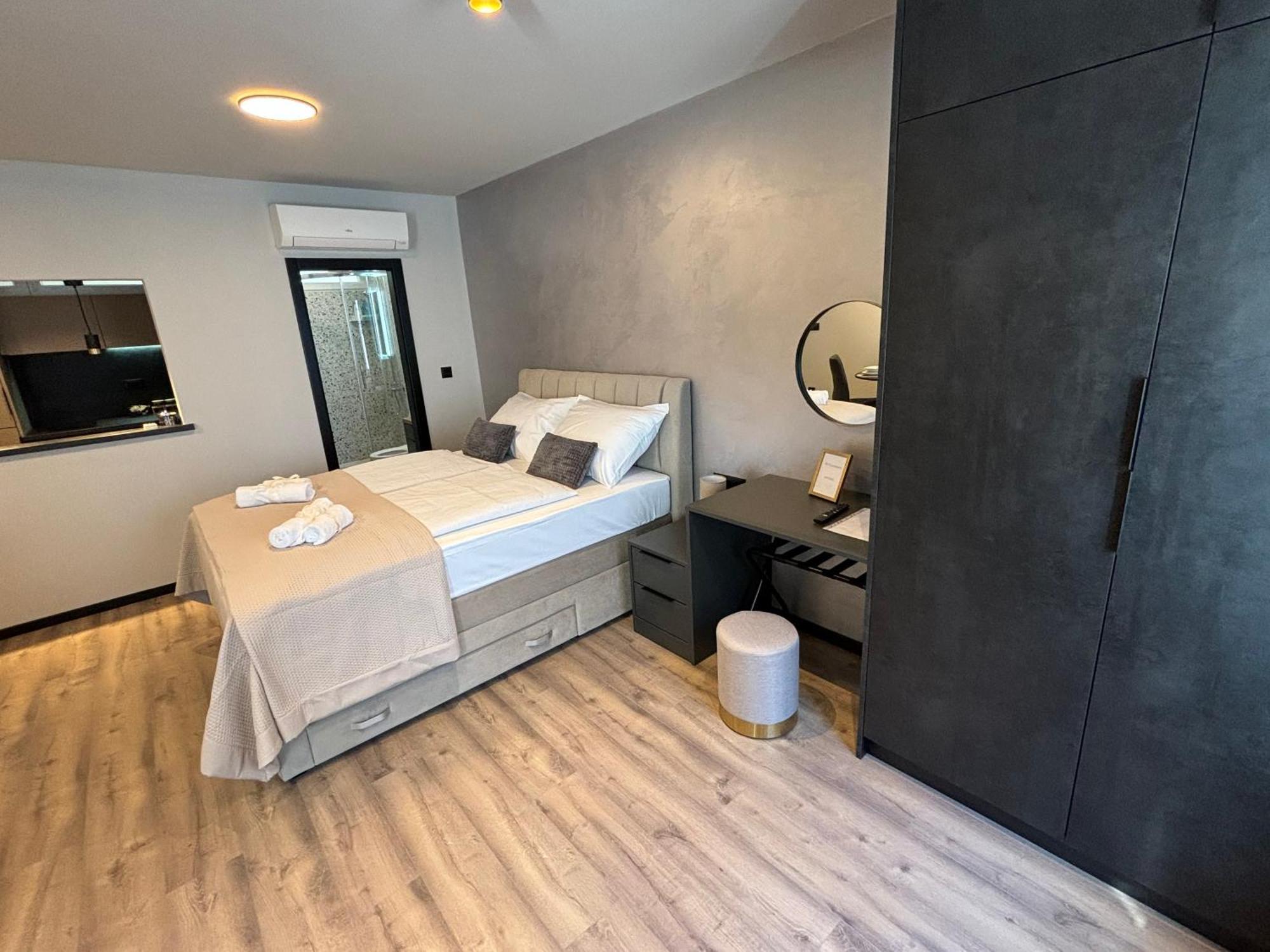 Studio Apartman Versi Old Town Zadar Buitenkant foto